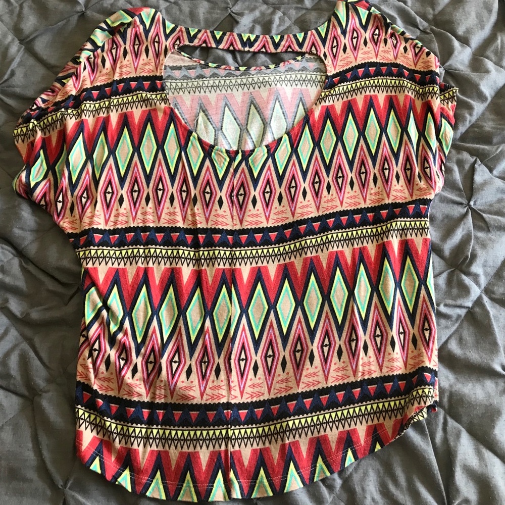 Patterned Top - Picture 3 of 3